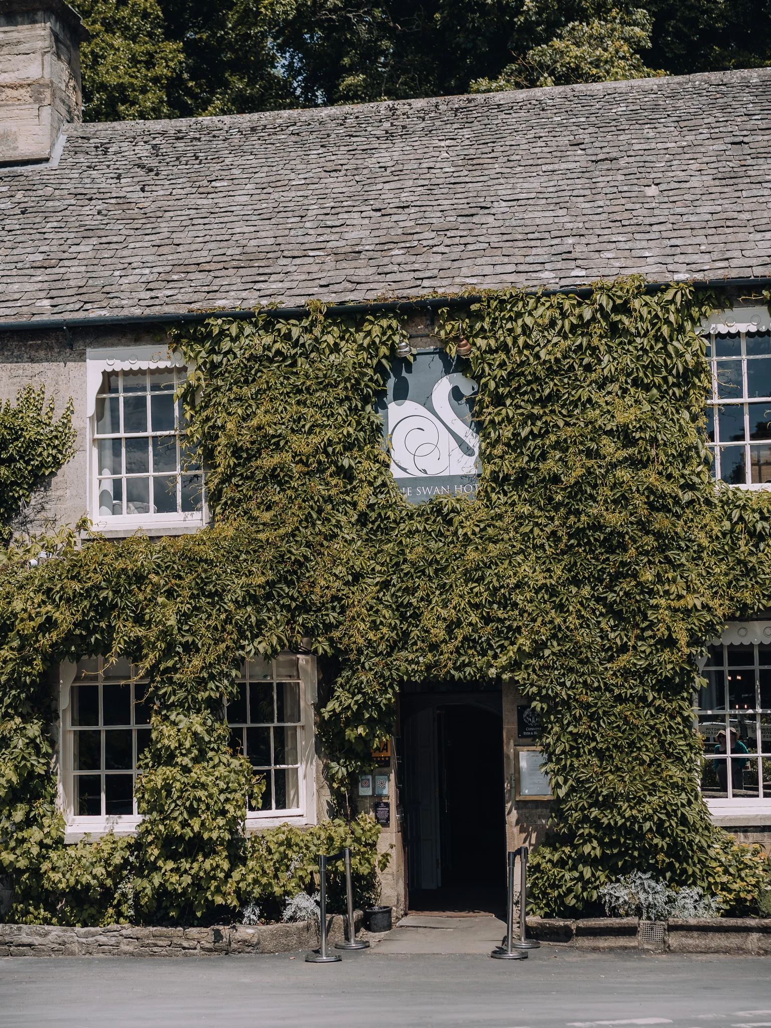 Local pub and restaurant in Bibury, Cotswolds